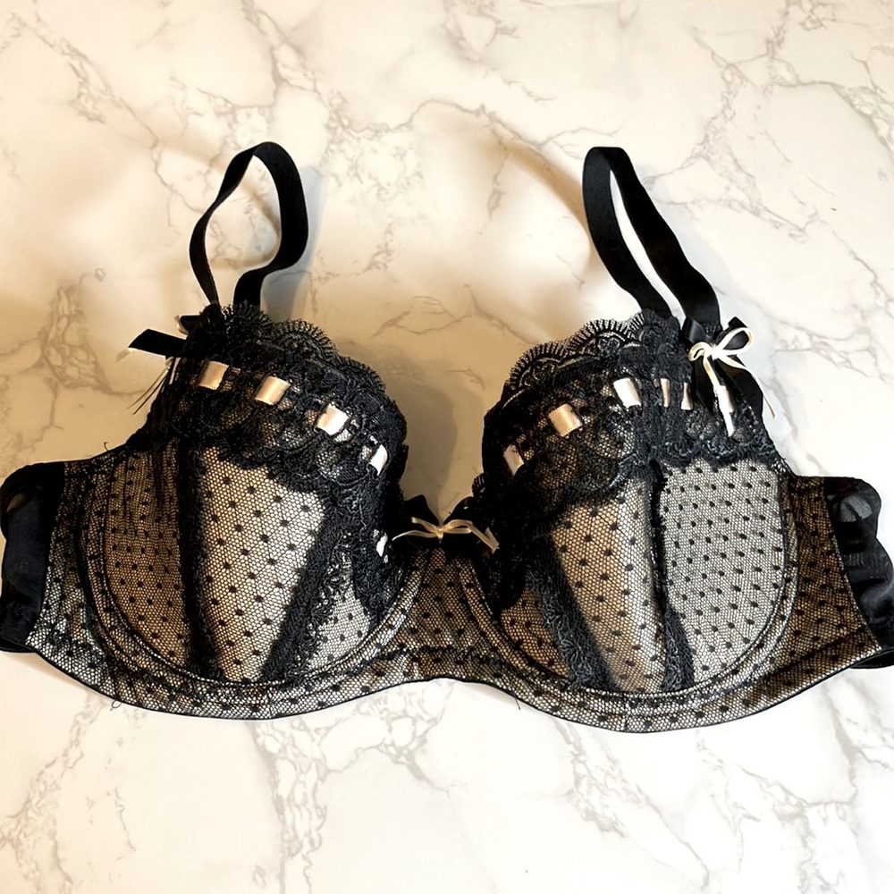 Curvy Kate 34DD lined underwire balconette bra in black